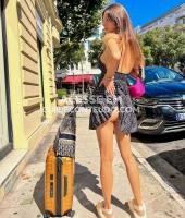 Amadora Vicats mostrando demais, gemendo baixinho sozinha — caseiro sem censura