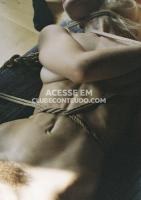 Anna Lisa Wagner — sentando gostoso no travesseiro