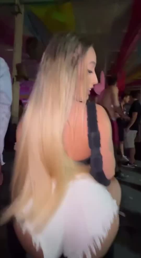 Leaked video of Ninfa Japa, Irresistível no chuveiro se ensaboando
