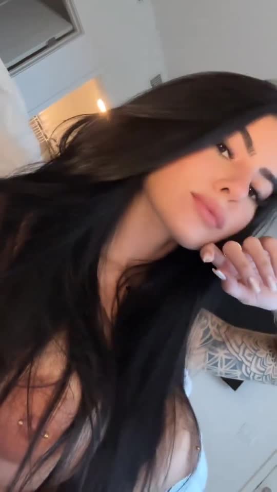 Sexy Thaissa Fit in a soaked bra in the shower