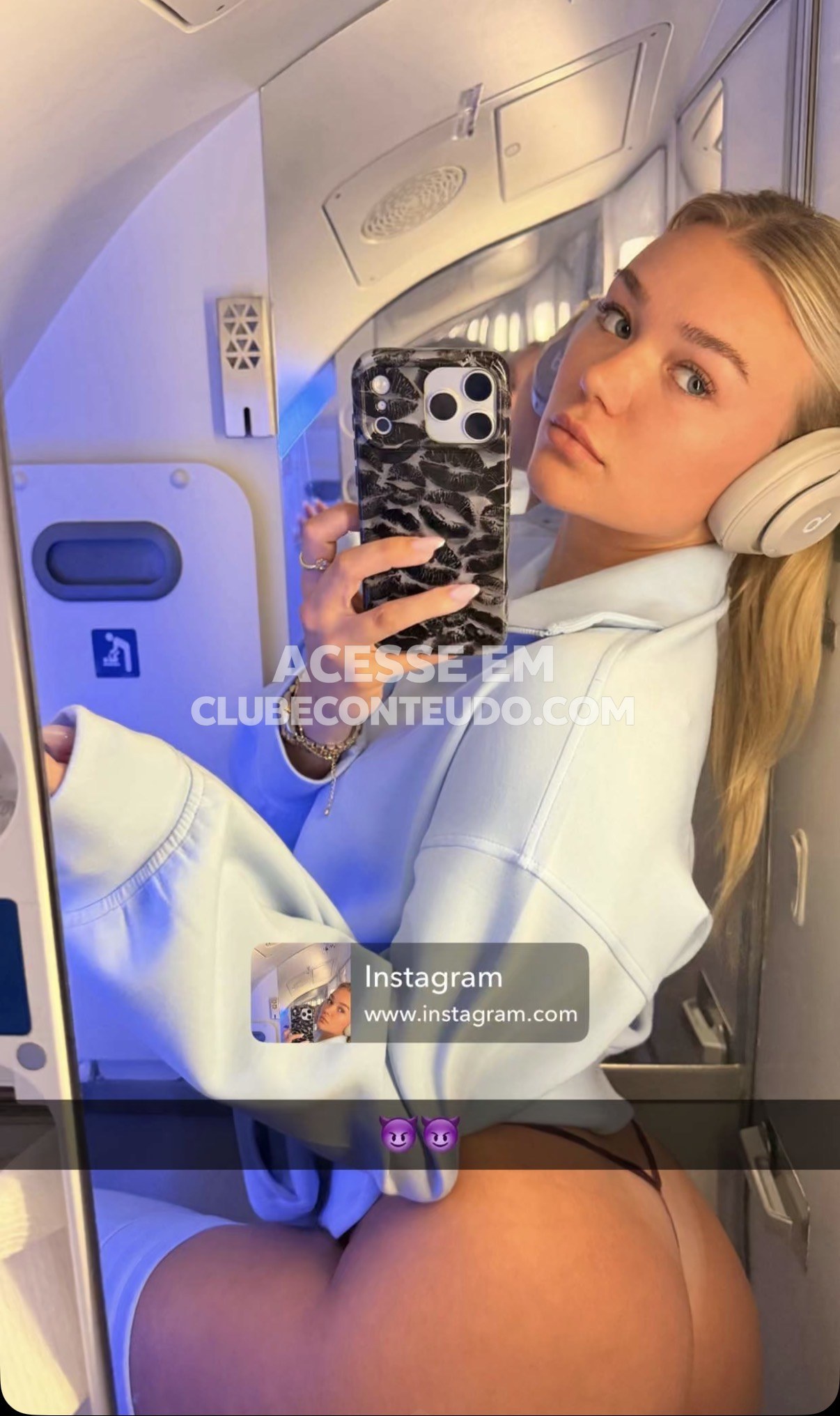 Katie Sigmond deliciosa, empinando a bunda pra câmera