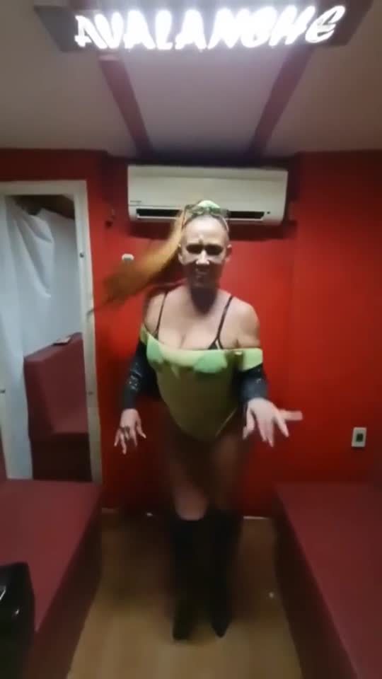 Brazilian amateur Rita Cadillac maravilhosa safada assim que acordou
