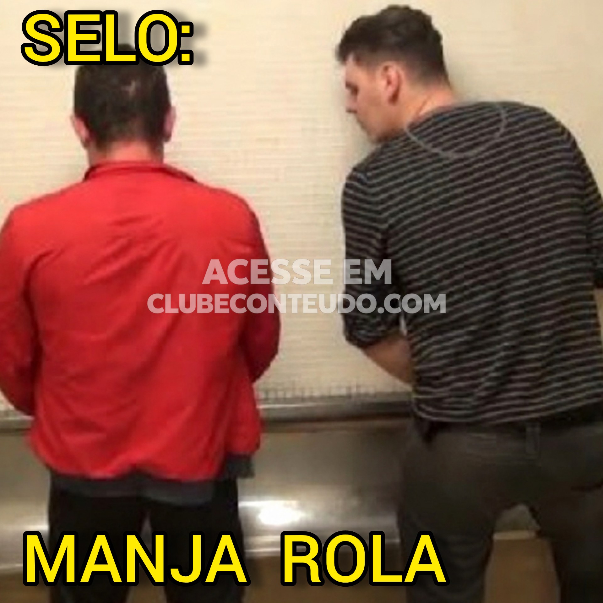 Fe Galvão irresistível, com a bunda pra cima na cama
