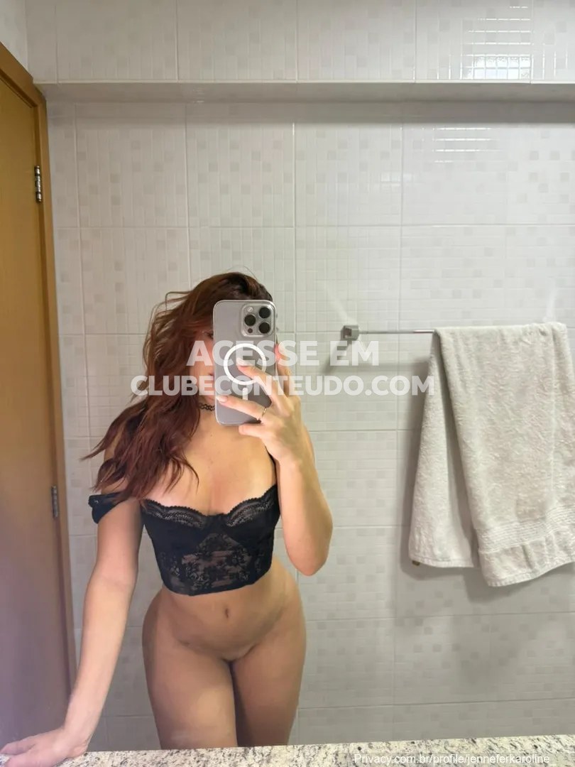 De meia-calça rasgada — Jennefer Karoline