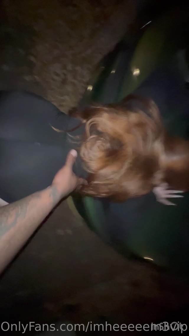 Jessicagingerr — de frente pro espelho sem roupa