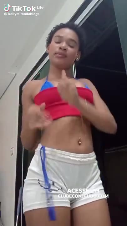 Sentando gostoso no travesseiro — Faveladinhas do RJ (só bblinda)
