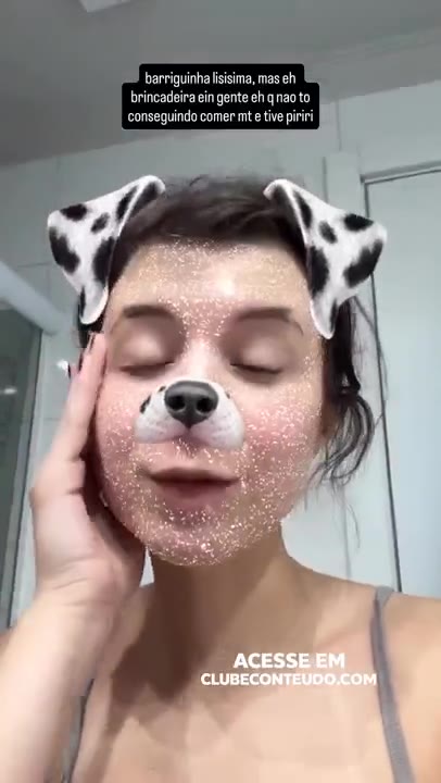 Perfis Daily se despindo devagar, rebolando gostoso