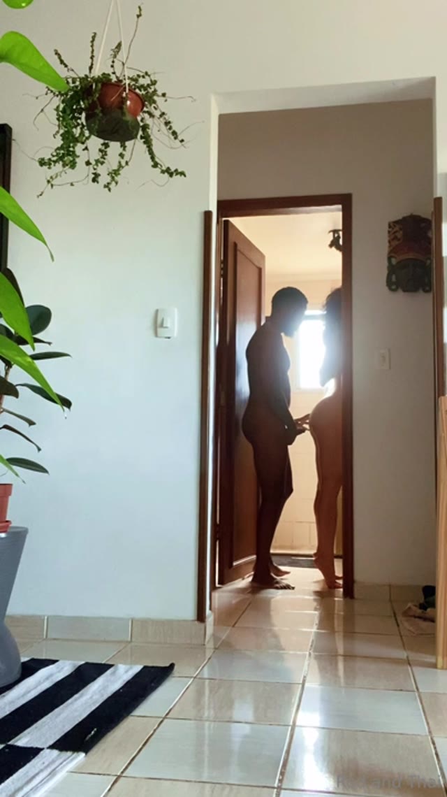 Com a bunda pra cima na cama — oscastros