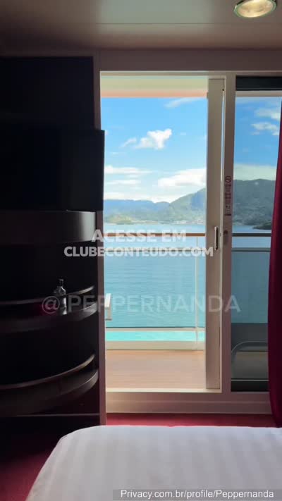 Perfeita, com o bumbum empinado na cama — peppernanda Uncensored Brazilian Leak