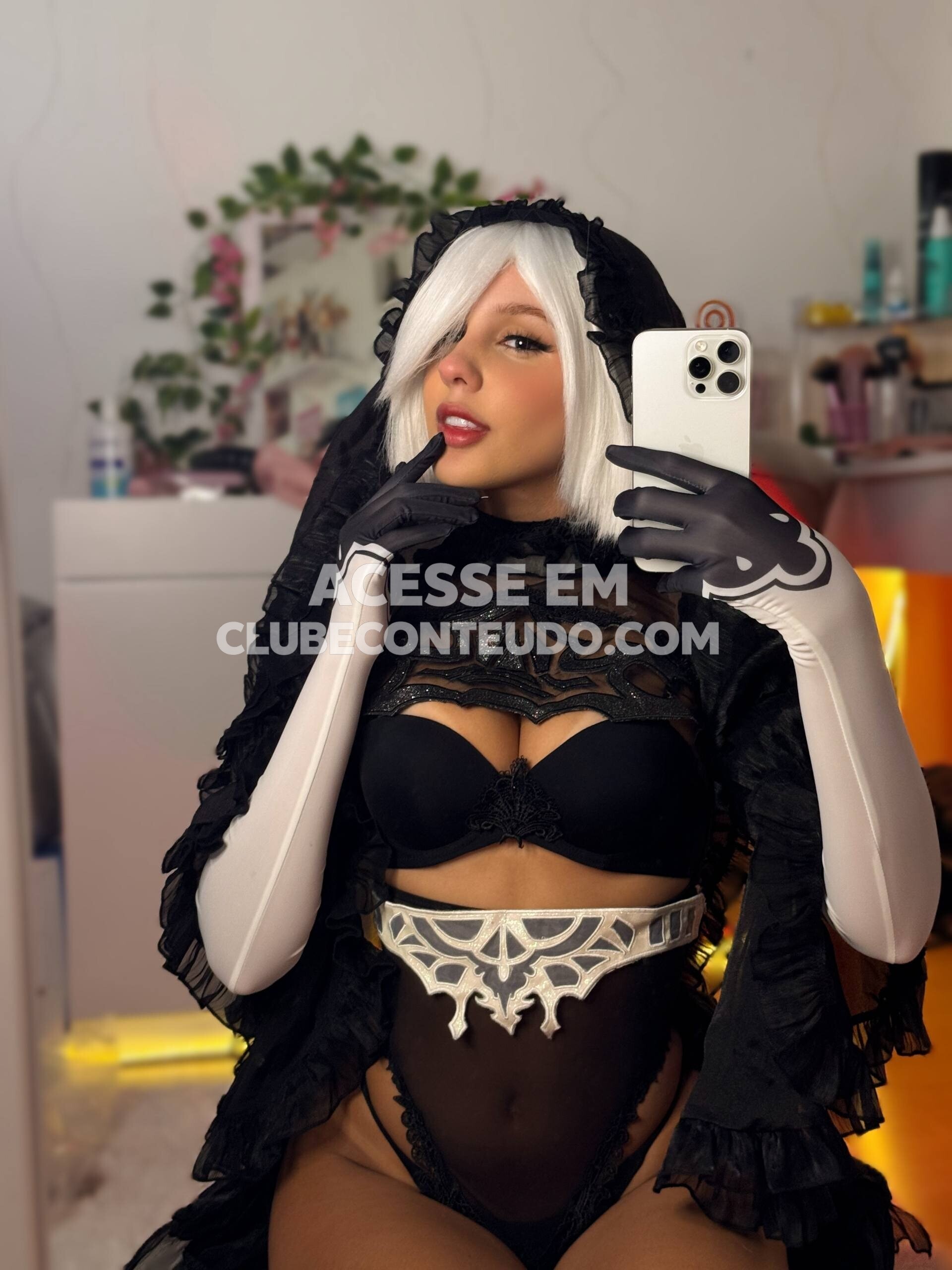GABRIELA DUTRA — de calcinha molhada no chuveiro