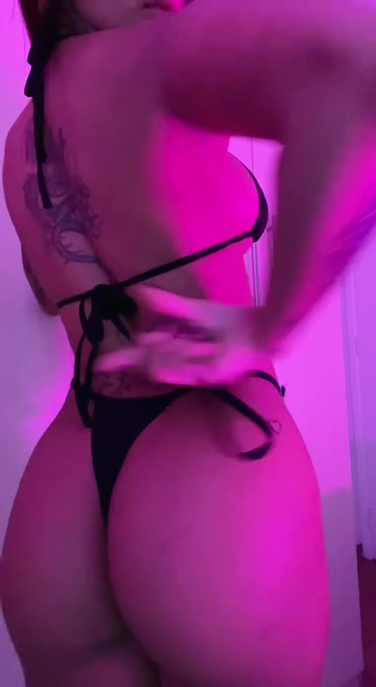 Provoking on webcam — Thaina Rocha