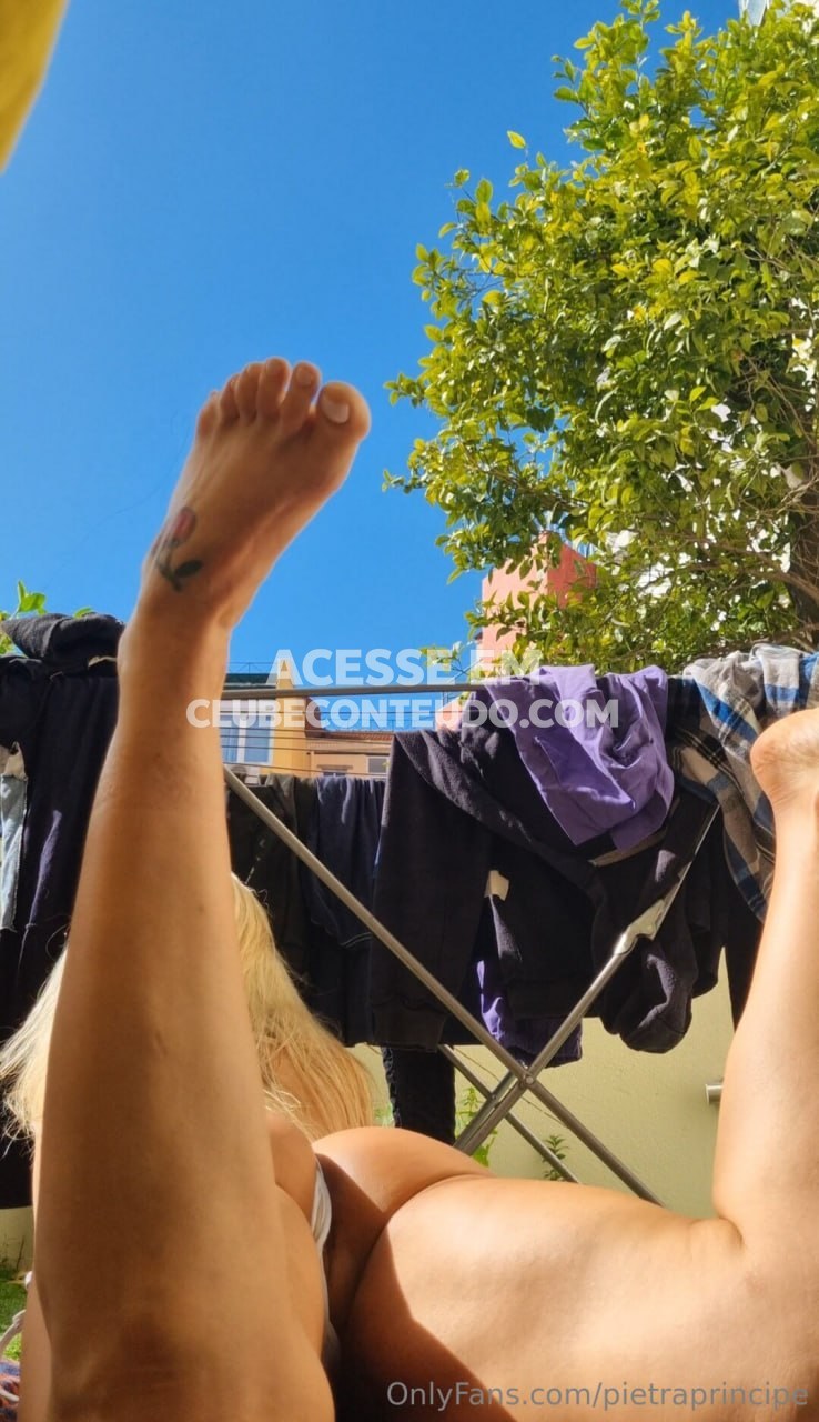 Pietra Principe molhadinha depois do banho 🔥