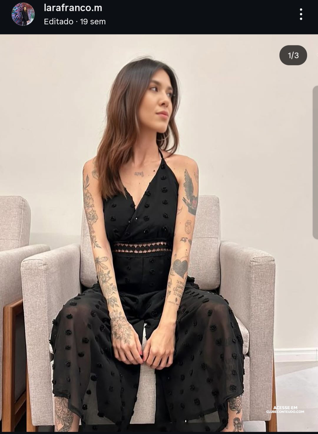 Lara Franco sentando gostoso no travesseiro