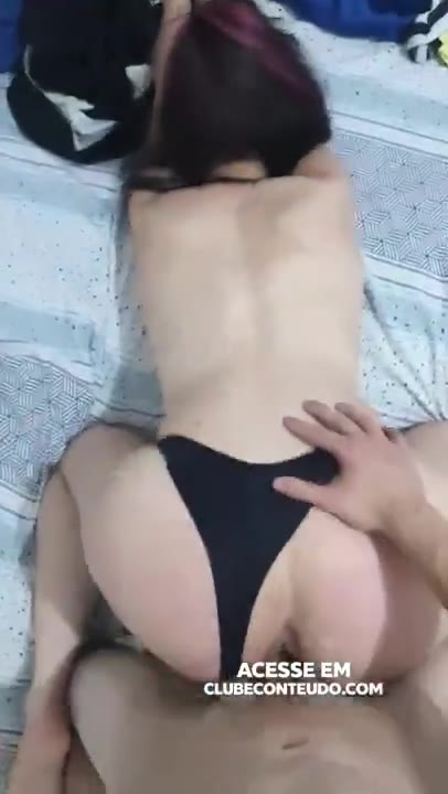 Vídeo +18 de novinha: CASAIS VAZADOS De regata sem sutiã