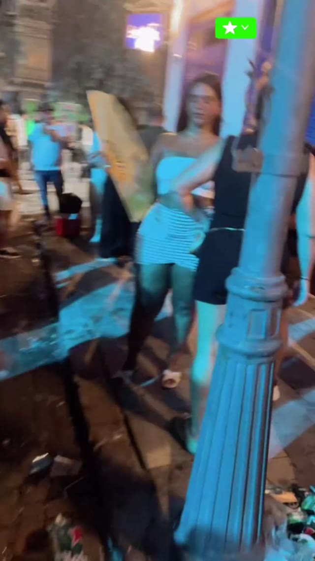 Big Brazilian Pussies com close na bunda durinha
