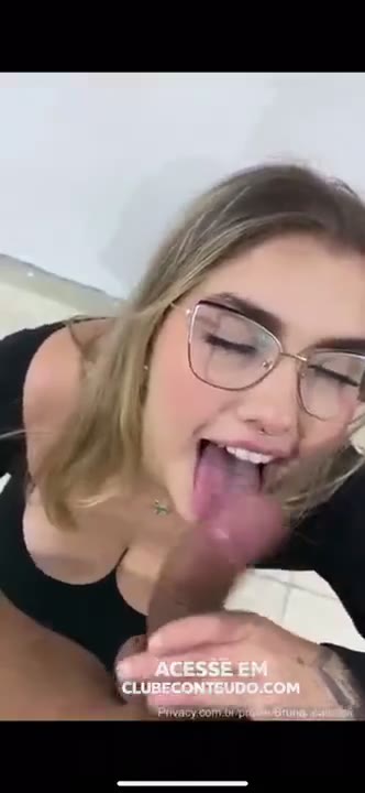 Bruna Cancian | Lia_oficial | bruna.cancian num striptease completo