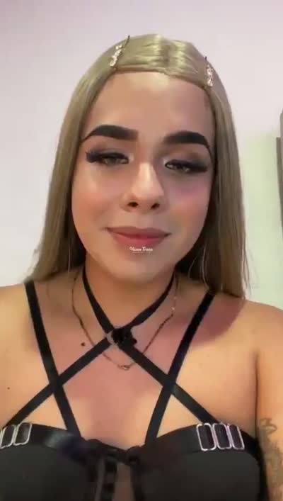 Tgirl TS Tang0 Live antes de dormir sem pijama