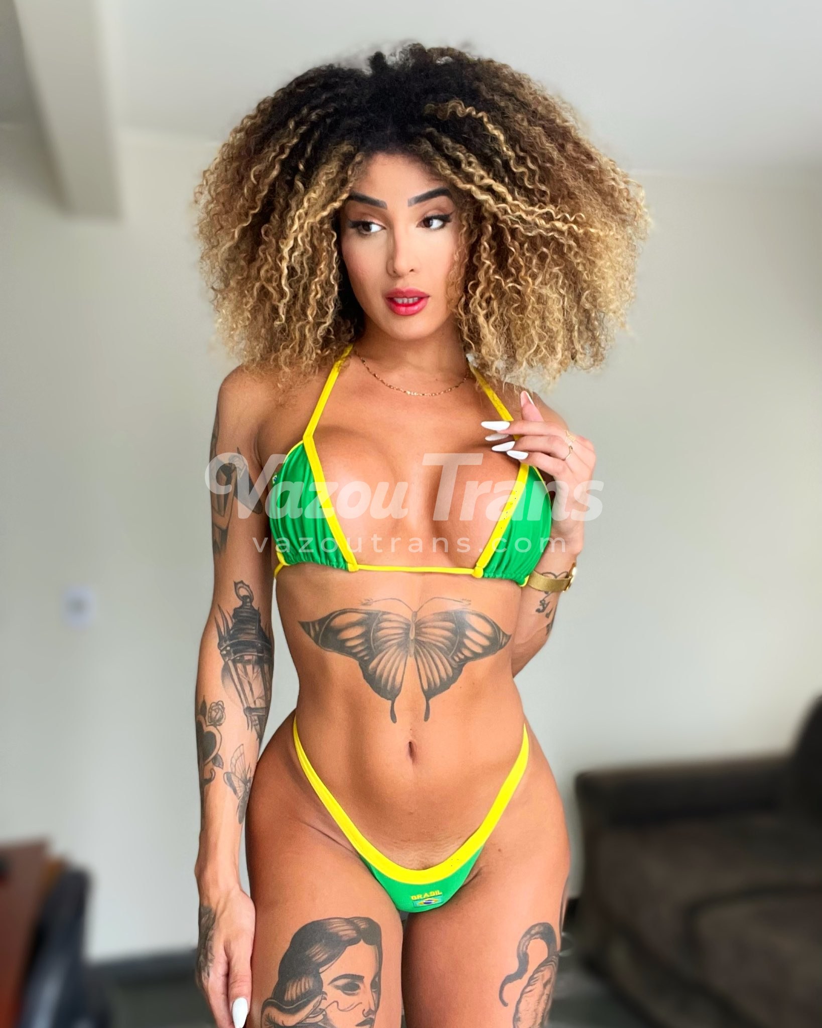 Tgirl Manu Maya Flagra de mostrando tudo sem pressa #20