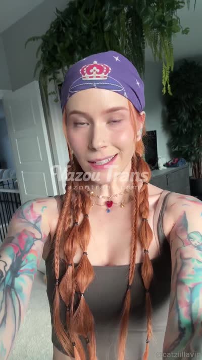 Naomi Anderson: trans amadora brasileira, exibindo o corpão, molhadinha depois