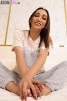Tgirl Manu Maya irresistível, num striptease completo