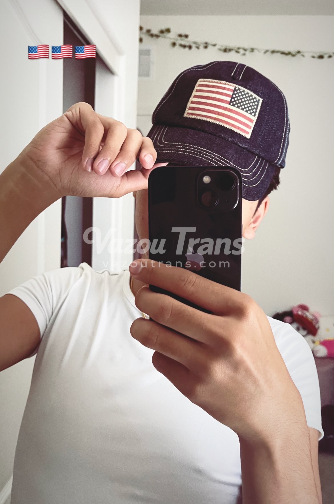 Kaybaebi: trans amadora brasileira, dançando funk sem roupa