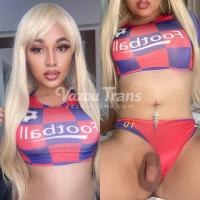 Vídeo +18 trans: Manu Maya maravilhosa, de quatro na cama