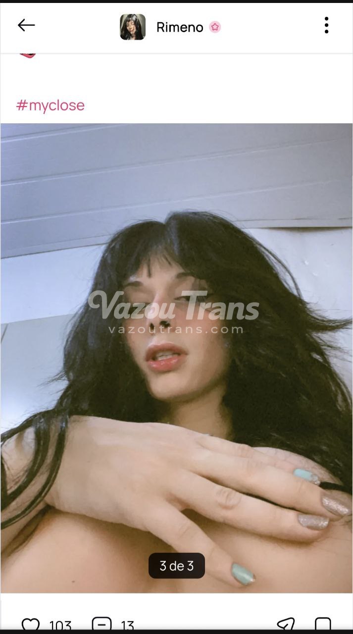 Trans _himen0 deliciosa tirando a roupa bem devagar