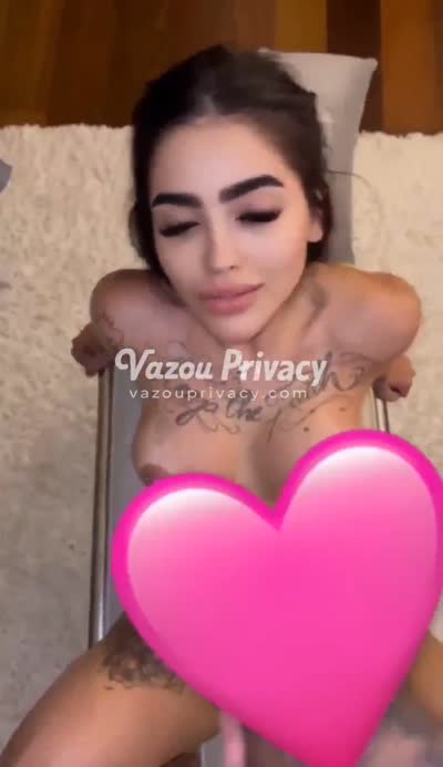 Mc Mirella maravilhosa, rebolando gostoso