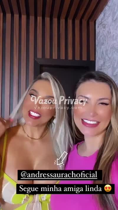 Andressa Urach sedutora, de lingerie preta na cama #505