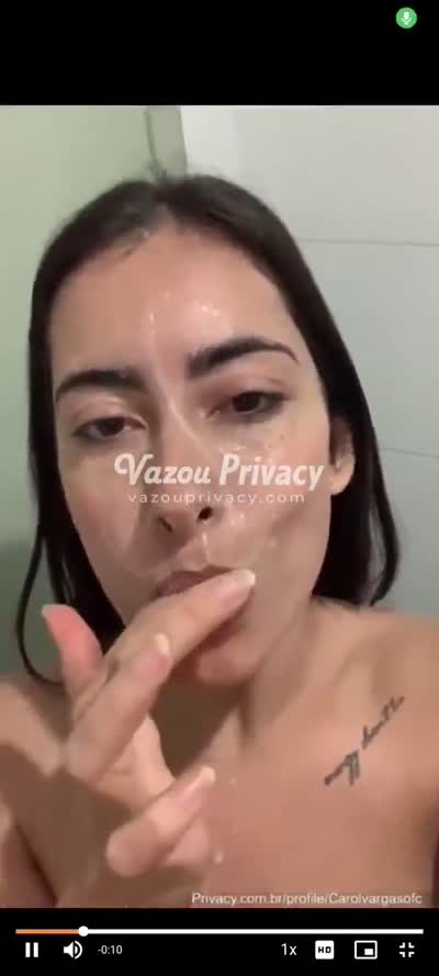 Sapeca Carol Vargas de regata sem sutiã