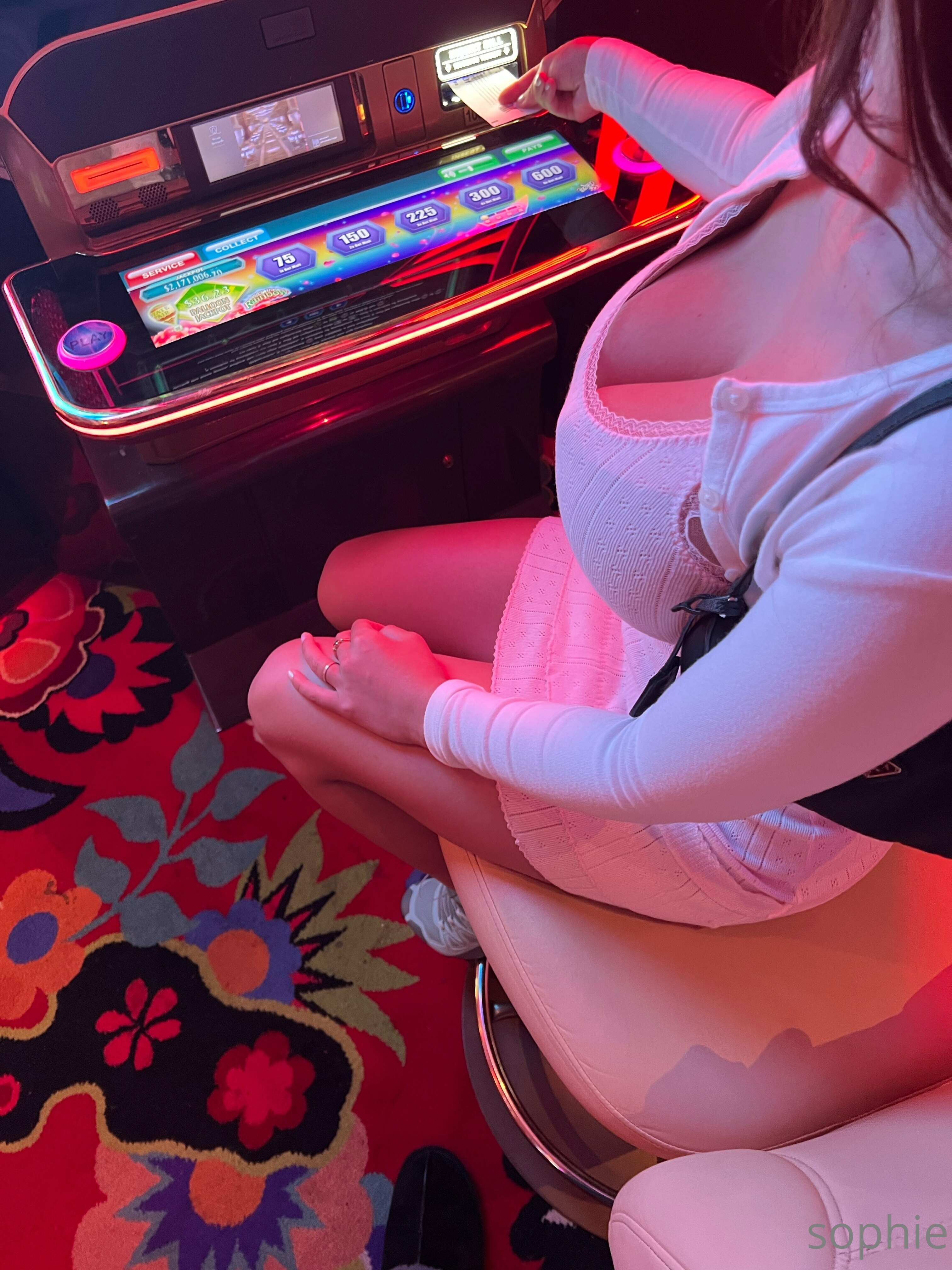 Sophie Mudd — OnlyFans vazado, Brincando sozinha na cama