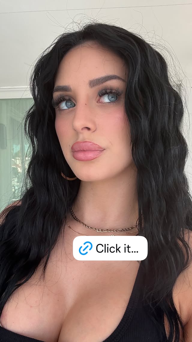 Camilla safada assim que acordou 💦