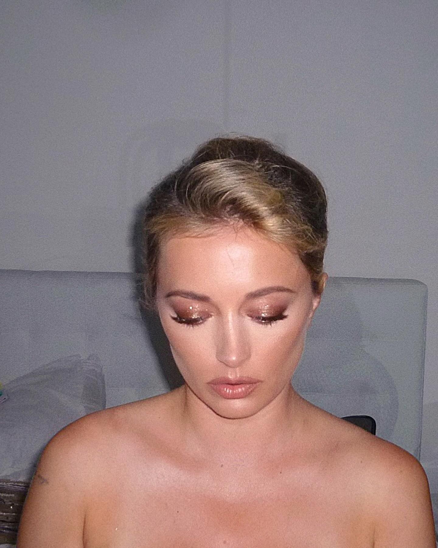 Caroline Vreeland: se tocando embaixo do lençol