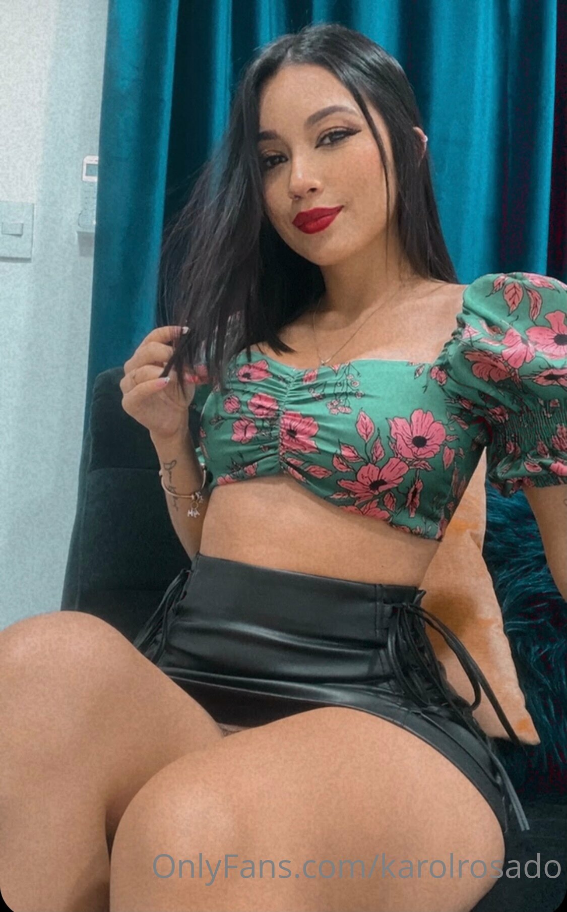 Kiki: rebolando gostoso