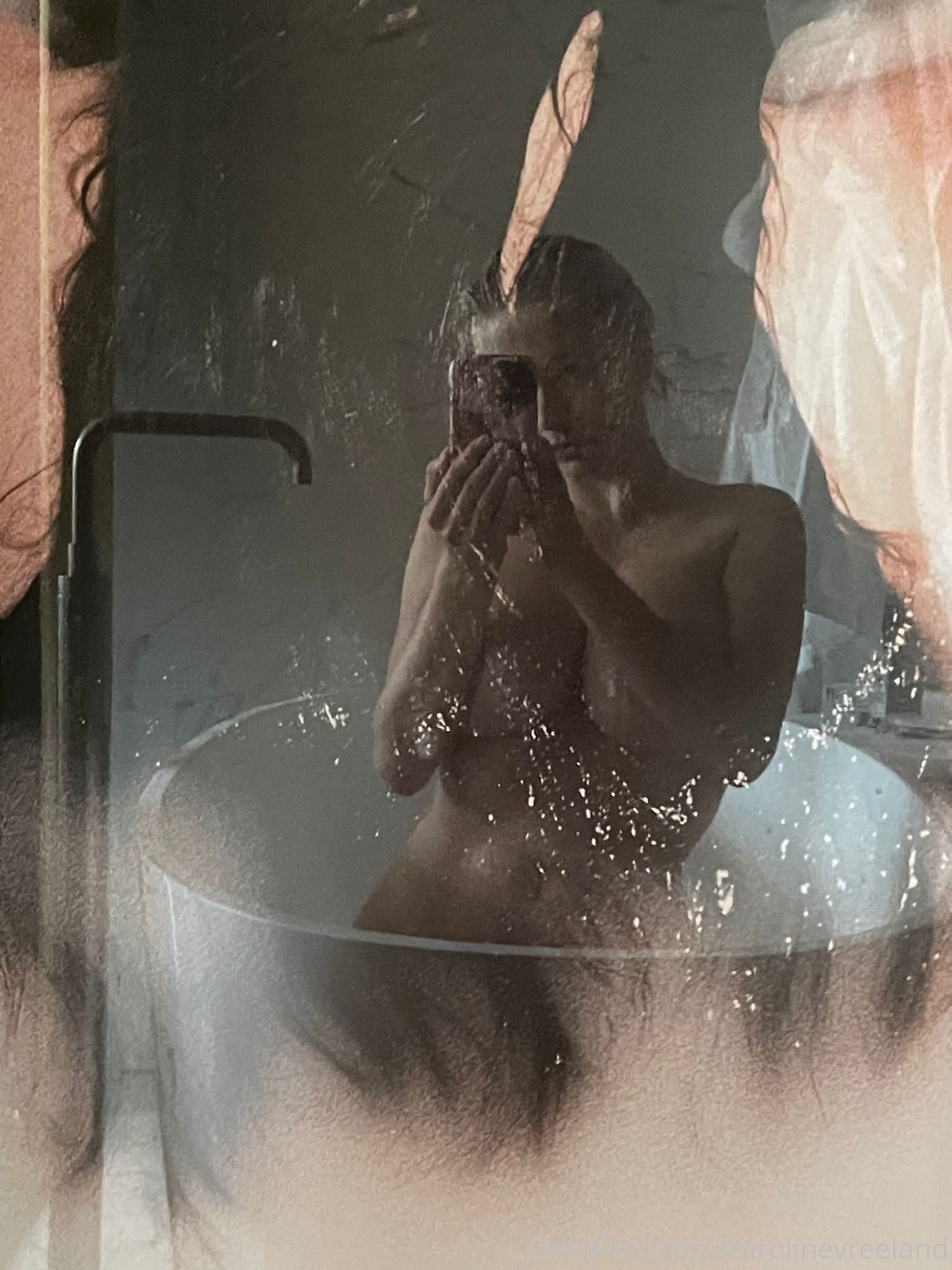 Sem calcinha na varanda — Caroline Vreeland