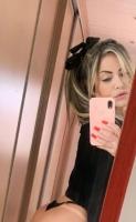 Gisele Santtucci: num striptease completo