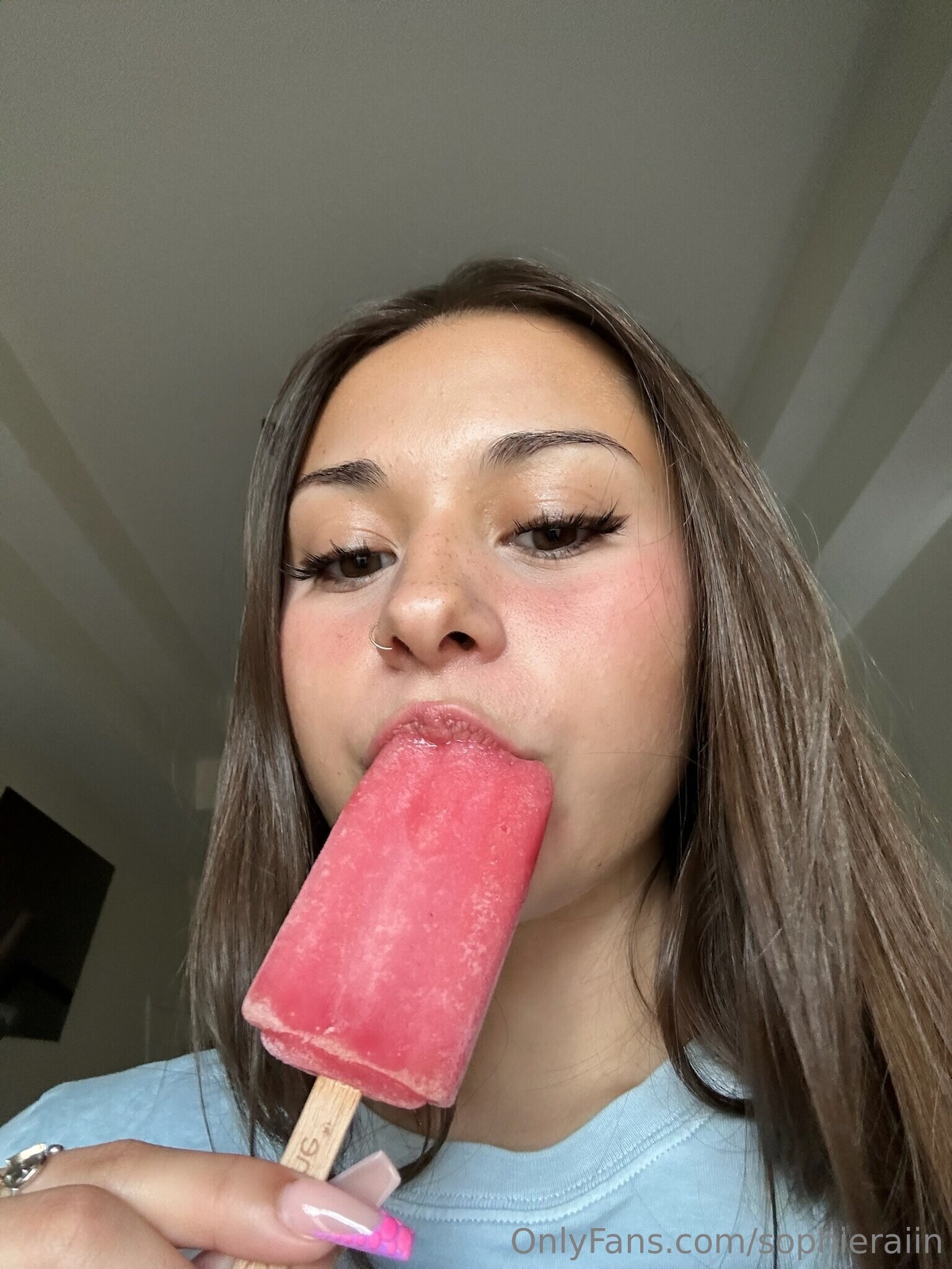 OnlyFans vazado: Sophie Rain provocando na webcam