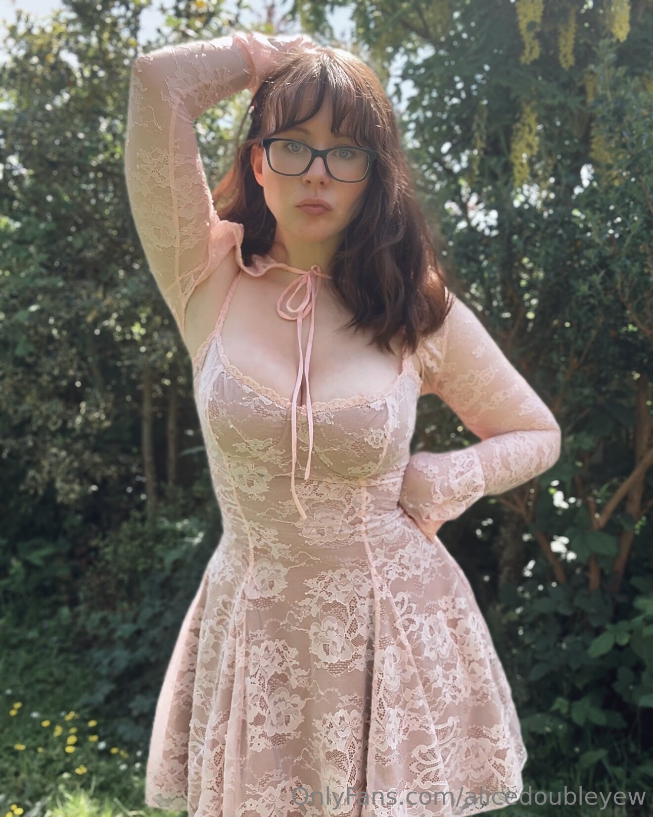 Alicecottonsox: no motel sem censura