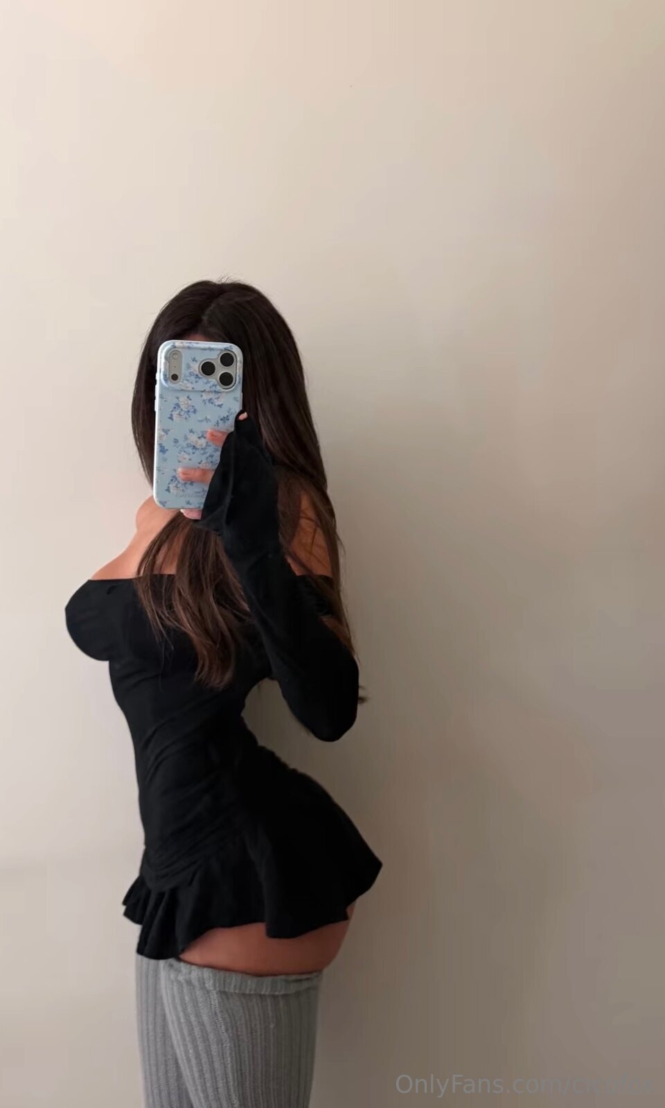 Vazou o privacy de Ehcico, Envolvente num striptease completo
