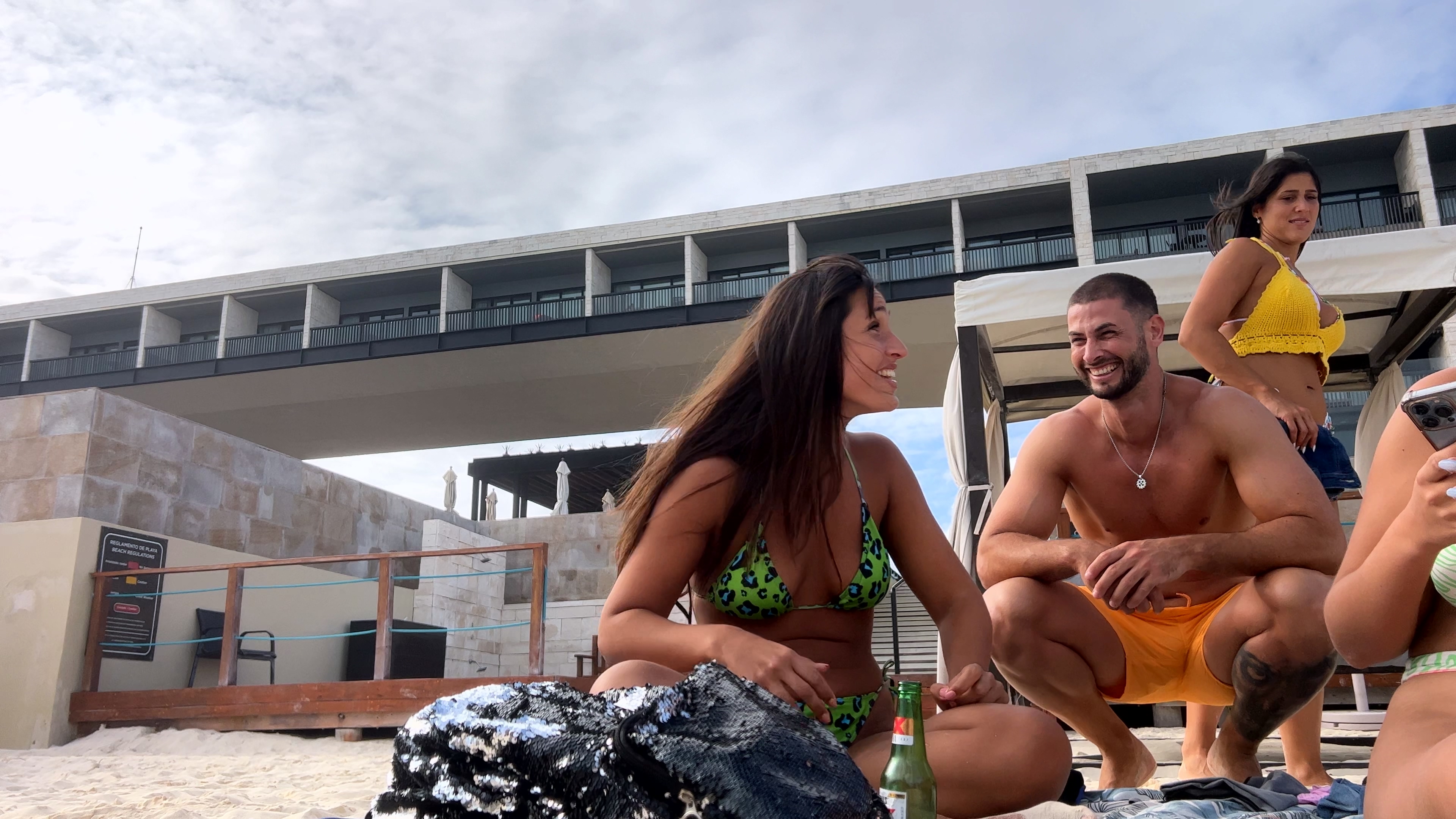 Argentinas rebolando só de shortinho 🍑