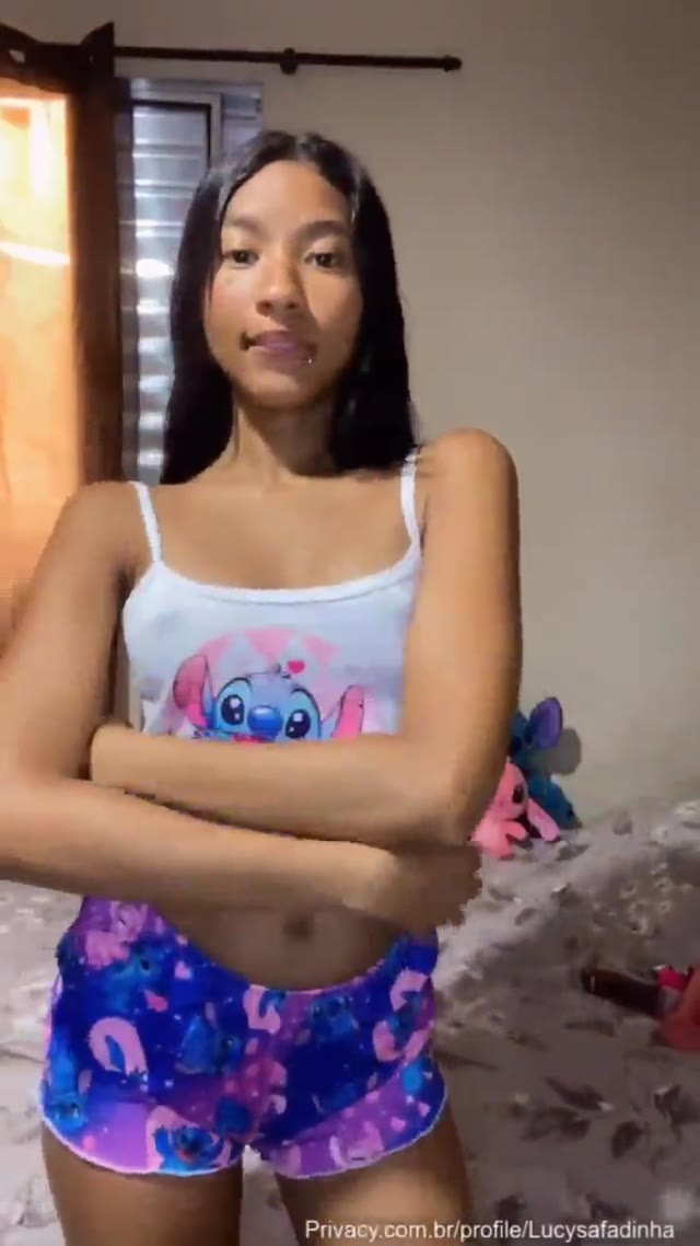 Lucysafadinha3 — dançando funk sem roupa