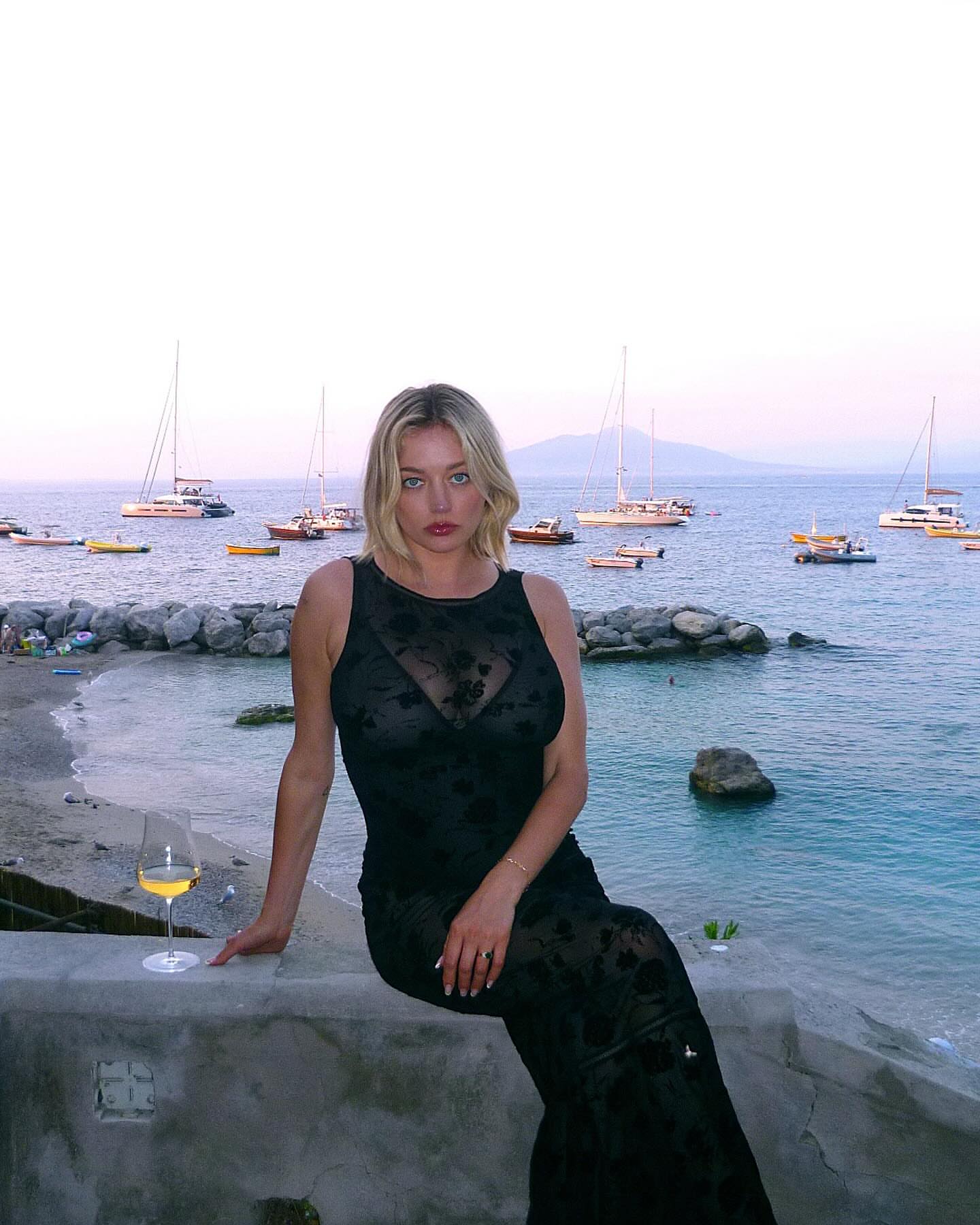 Caroline Vreeland — rebolando gostoso
