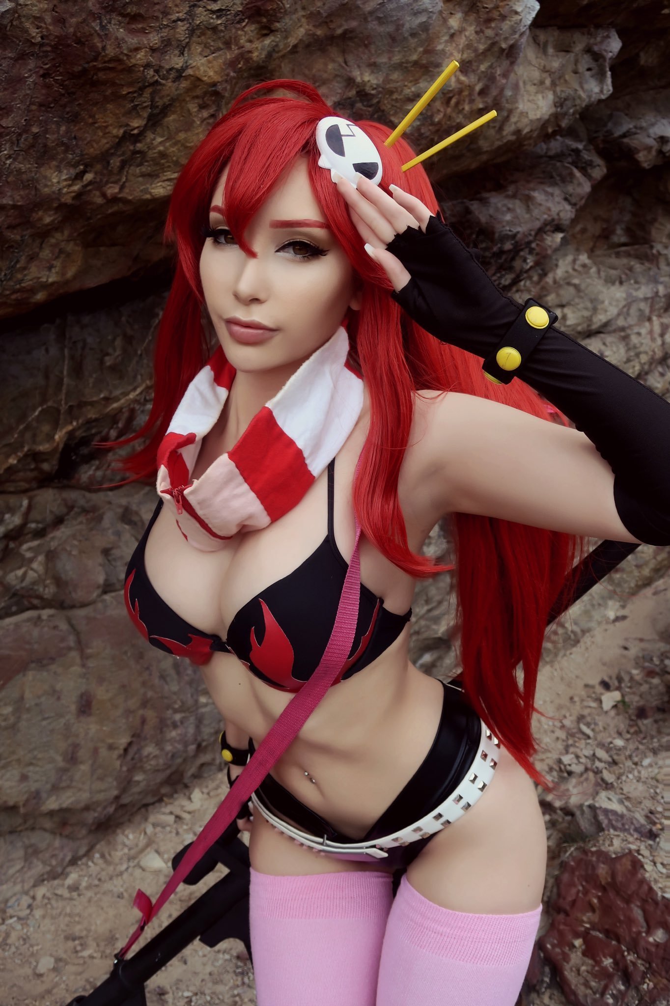 Registro íntimo de Beke Cosplay tirando a roupa bem devagar