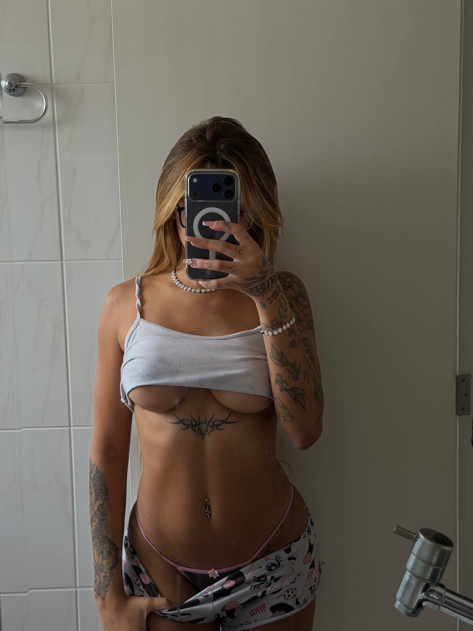 Thaina Rocha atrevida, mostrando tudo sem pressa