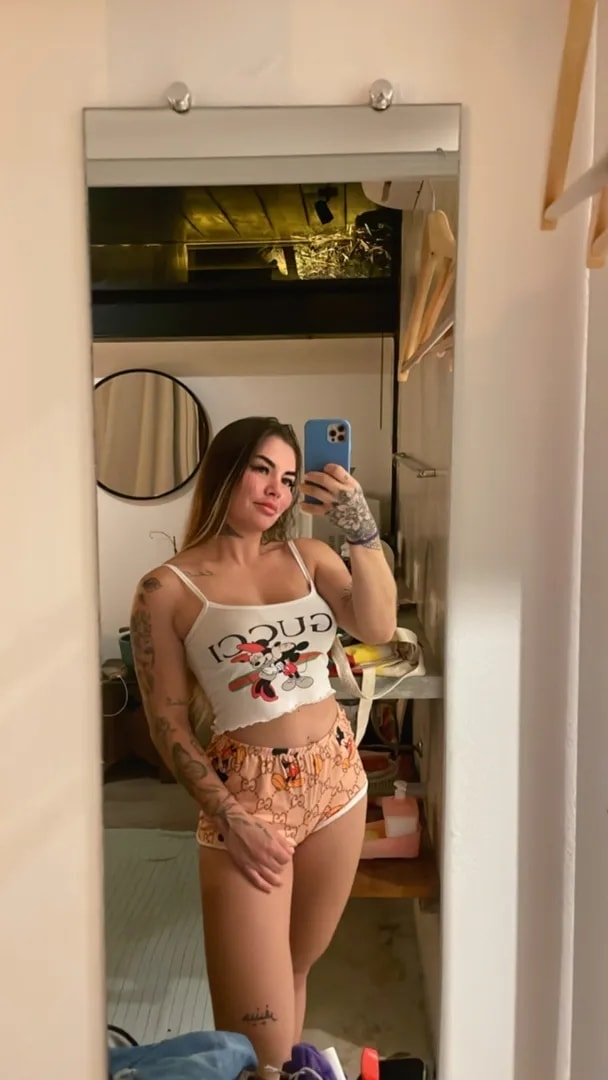 Deliciosa, de regata sem sutiã — pack de fotos de Dj Jade vazado