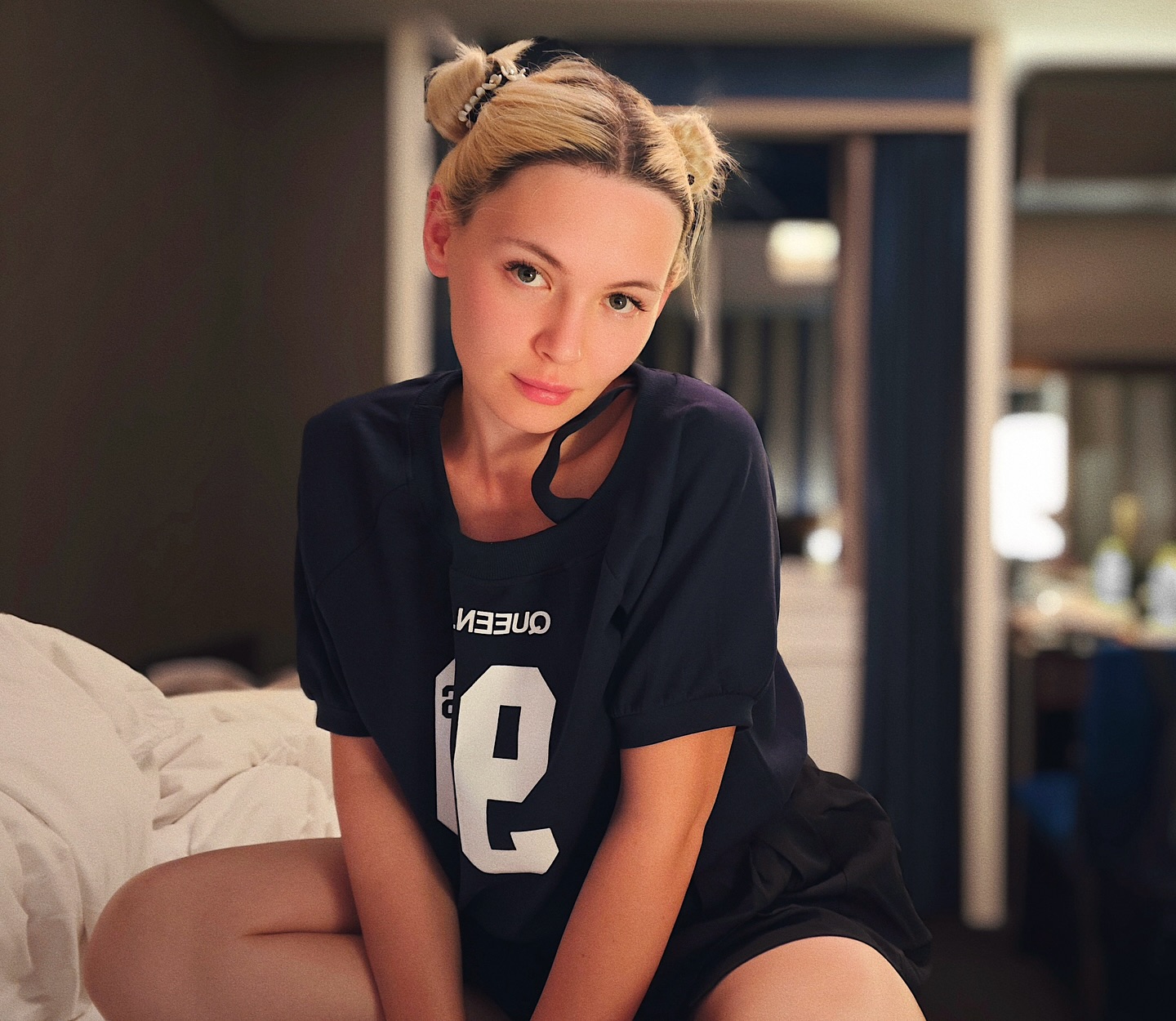 Vazou o privacy de Gilticus, Flagra de sentando gostoso no travesseiro