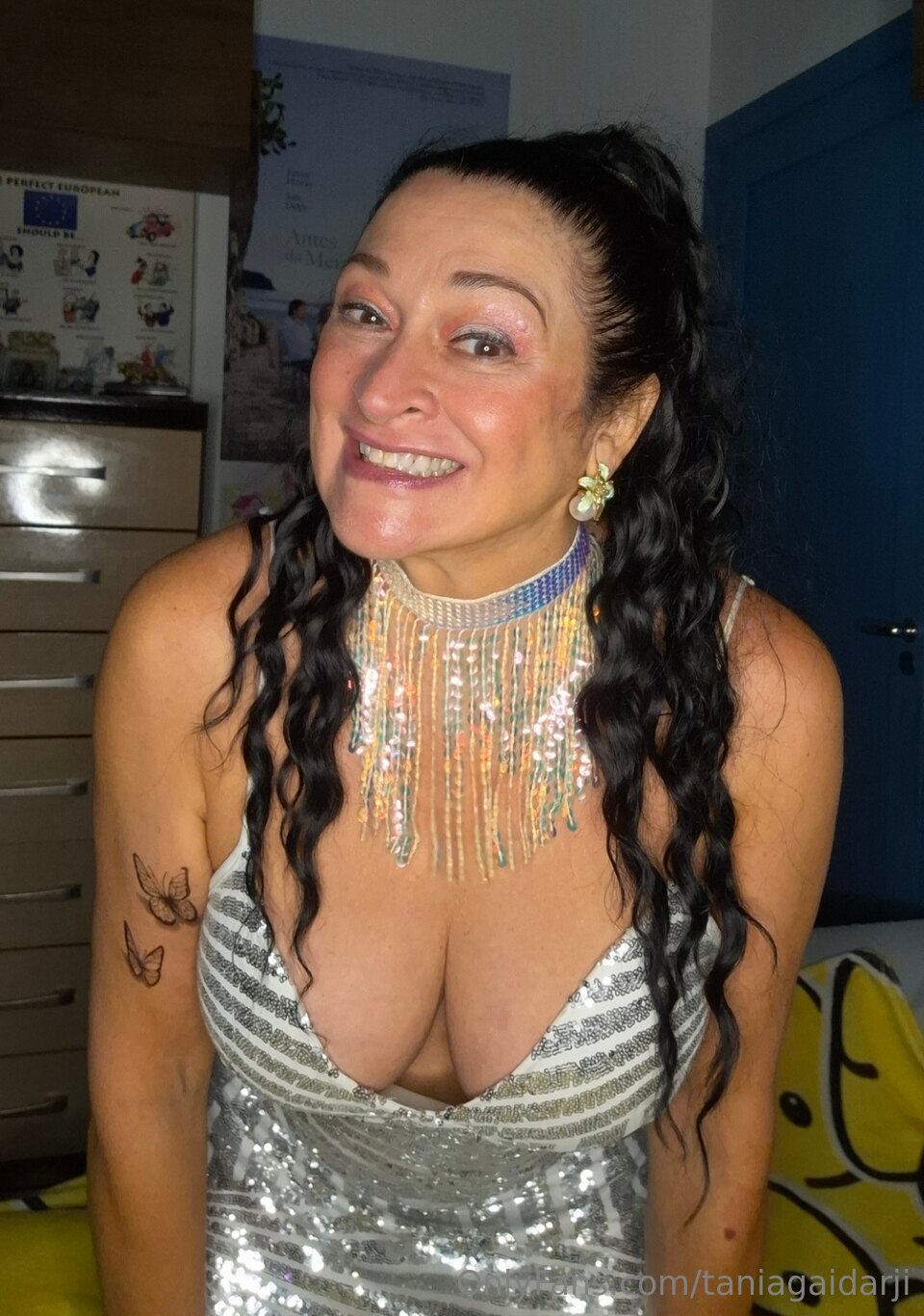 Tânia Gaidarji — OnlyFans vazado, Safada antes de dormir sem pijama