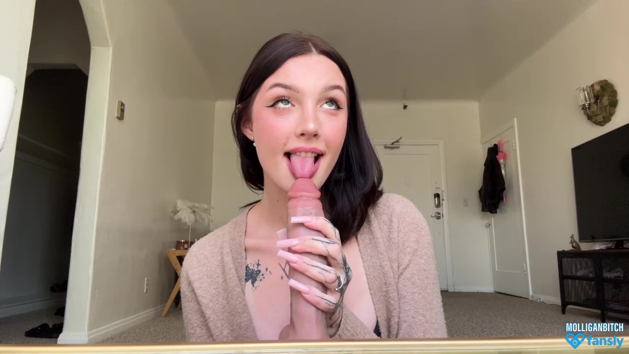 OnlyFans vazado: Molliganbitch Fogosa de meia-calça rasgada