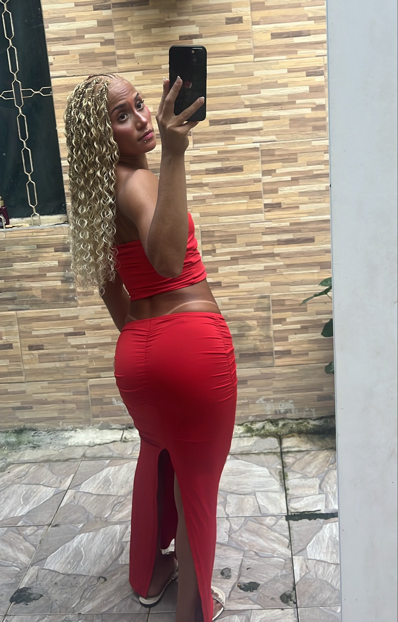 Faveladinhas do RJ só bblinda dançando funk sem roupa