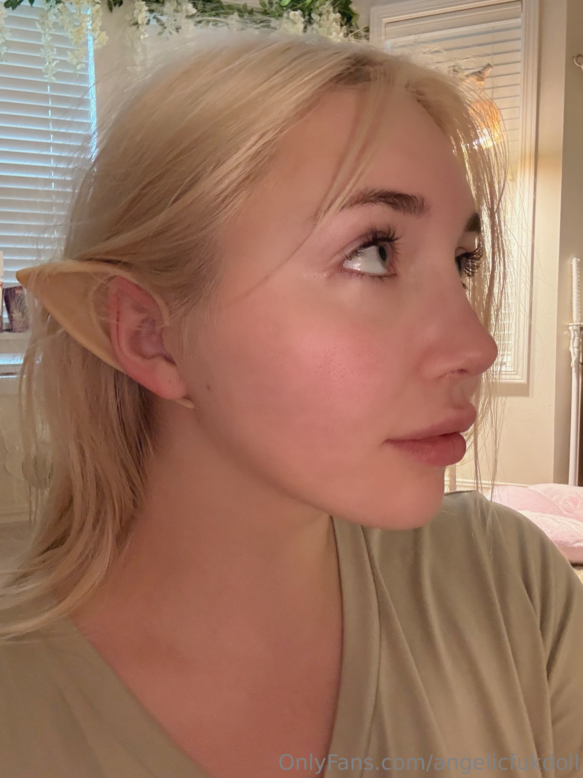 Angelicfuckdoll — rebolando gostoso